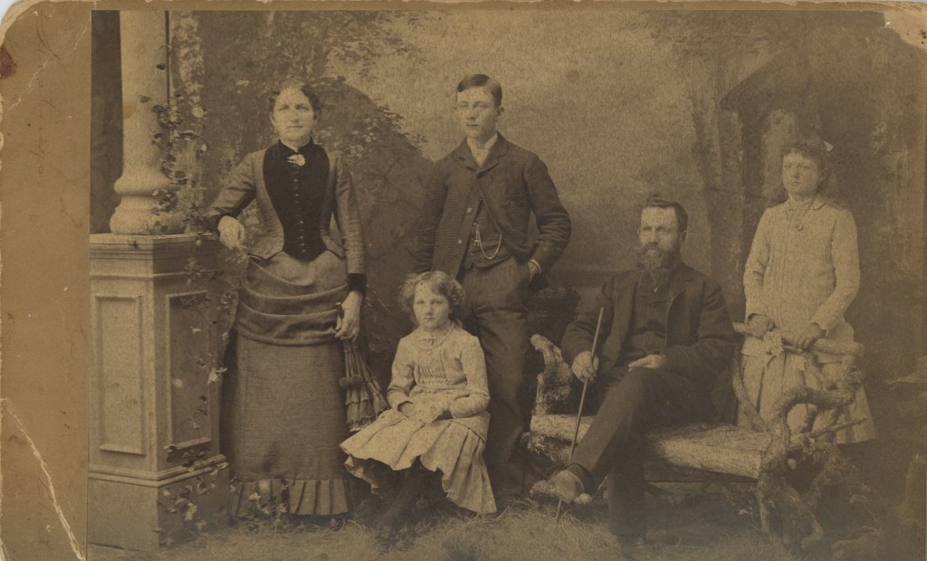 Travelutes, Watsons &&nbsp;Joneses